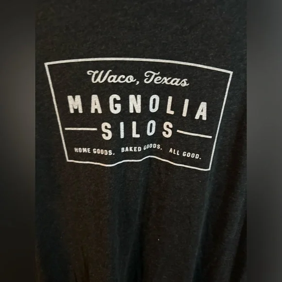Magnolia Silos charcoal graphic tee - Picture 2 of 5